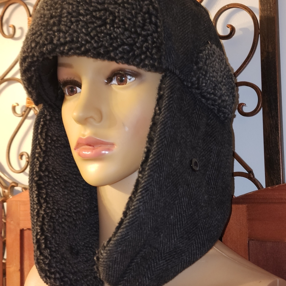 Men's Hat - Picture 3 of 8